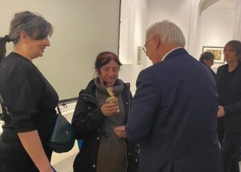 Медената Атиџе му подари мед на Штајнмајер