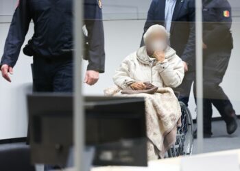 Нацистичка секретарка конечно по 81 година добива пресуда за злоделата