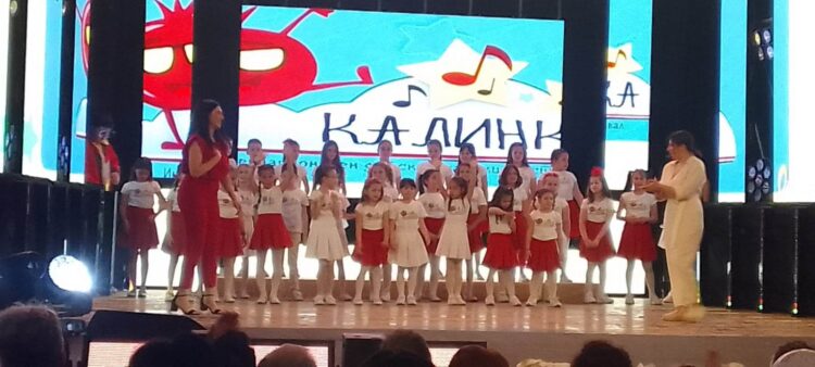 ДФ „КАЛИНКА“ вечерва со свечен концерт пред гевгеличани