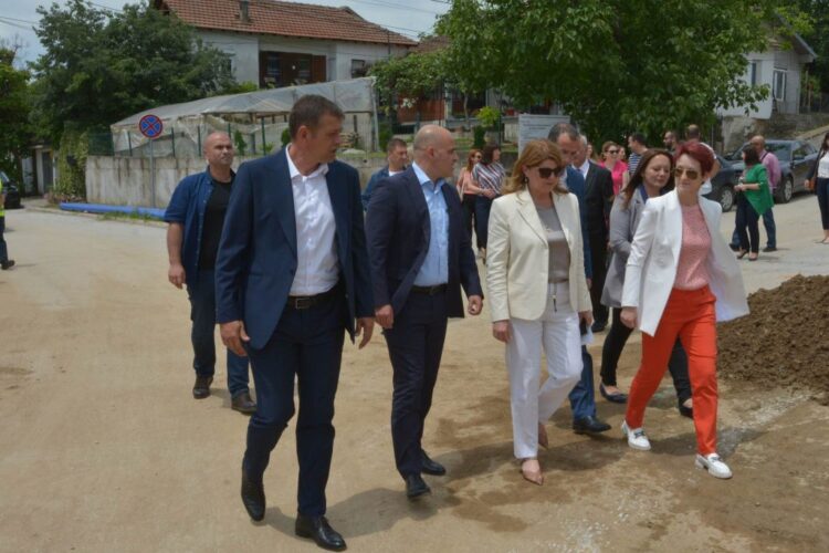 Премиерот Ковачевски во посета на Општина Богданци