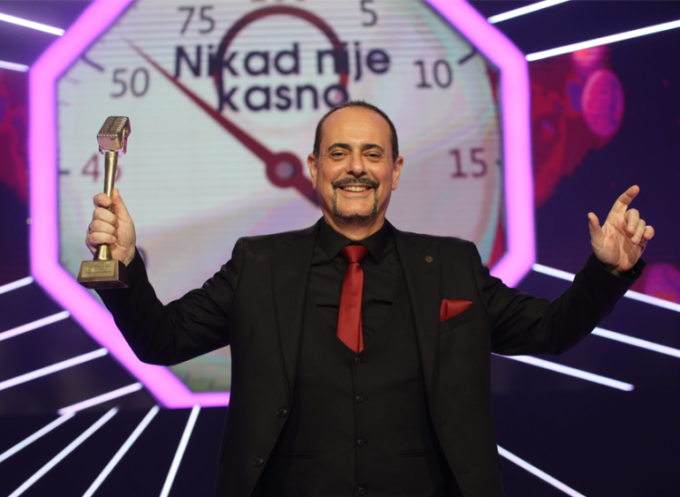ПОБЕДНИК на „Никад није касно“ е ПАВЛЕ ВИТАНОВ од  Македонија