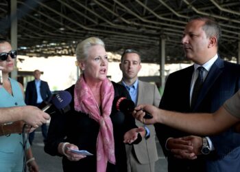 Амбасадорката на САД и Министерот на МВР во посета на ГП „Богородица“