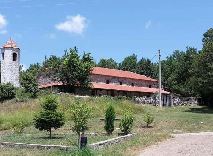 Одбележување на Св.Пантелејмон, заштитникот на село Ума, исцелител и маченик