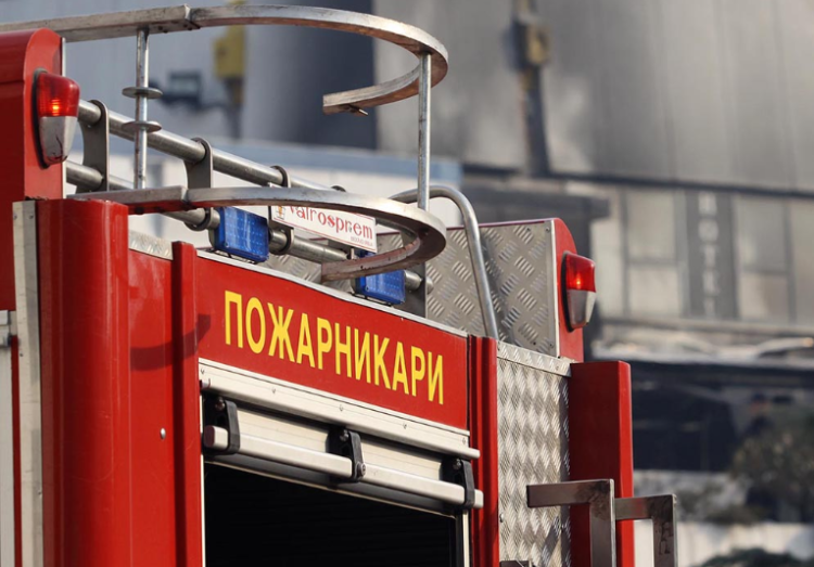 Пожар во Миравци, успешно извлечена неподвижна жена