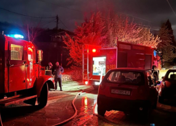 Пожар во Кавадарци – изгорени автомобил, трактор и гаража