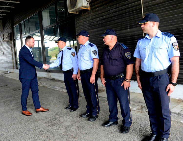 Министероот Тошковски во посета на ОВР Гевгелија, РЦ „Југ“ и ГП „Богородица“