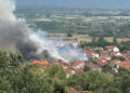ВИДЕО: Пожар поплоса две куќи и неколку помошни објекти во Ново село