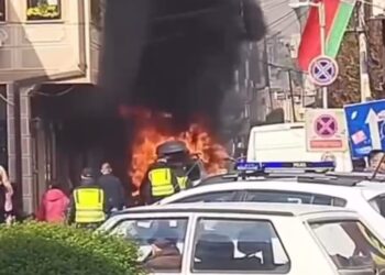 ВИДЕО: Пожар во близина на Клинички центар во Скопје