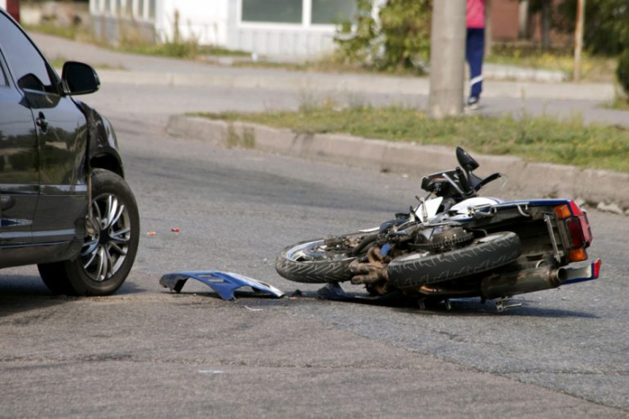 Тешко повреден возач на мопед во сообраќајка во Гевгелија