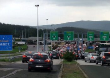 Колапс на ГП „Евзони“ Грција – 150 трактори го блокираа преминот и во двата правца
