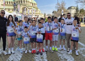Децата атлетичари од Гевгелија освоија 10 медали на „Софискиот полумаратон“ 2026